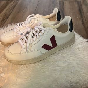 Veja tennis shoes